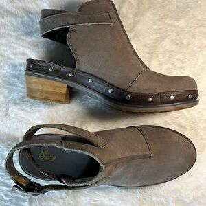 CHACO Cataluna Studded Clog JCH107480 Waterproof Leather Nickel Chunky Cowgirl 8